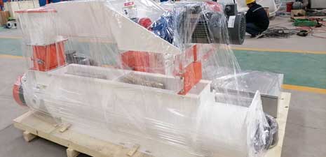 生產(chǎn)22KW250環(huán)模雞飼料顆粒機發(fā)往秘魯