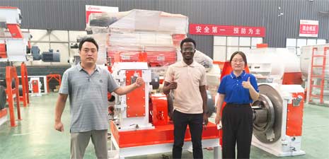 非洲客戶訪問強福機械購買成套飼料加工設備